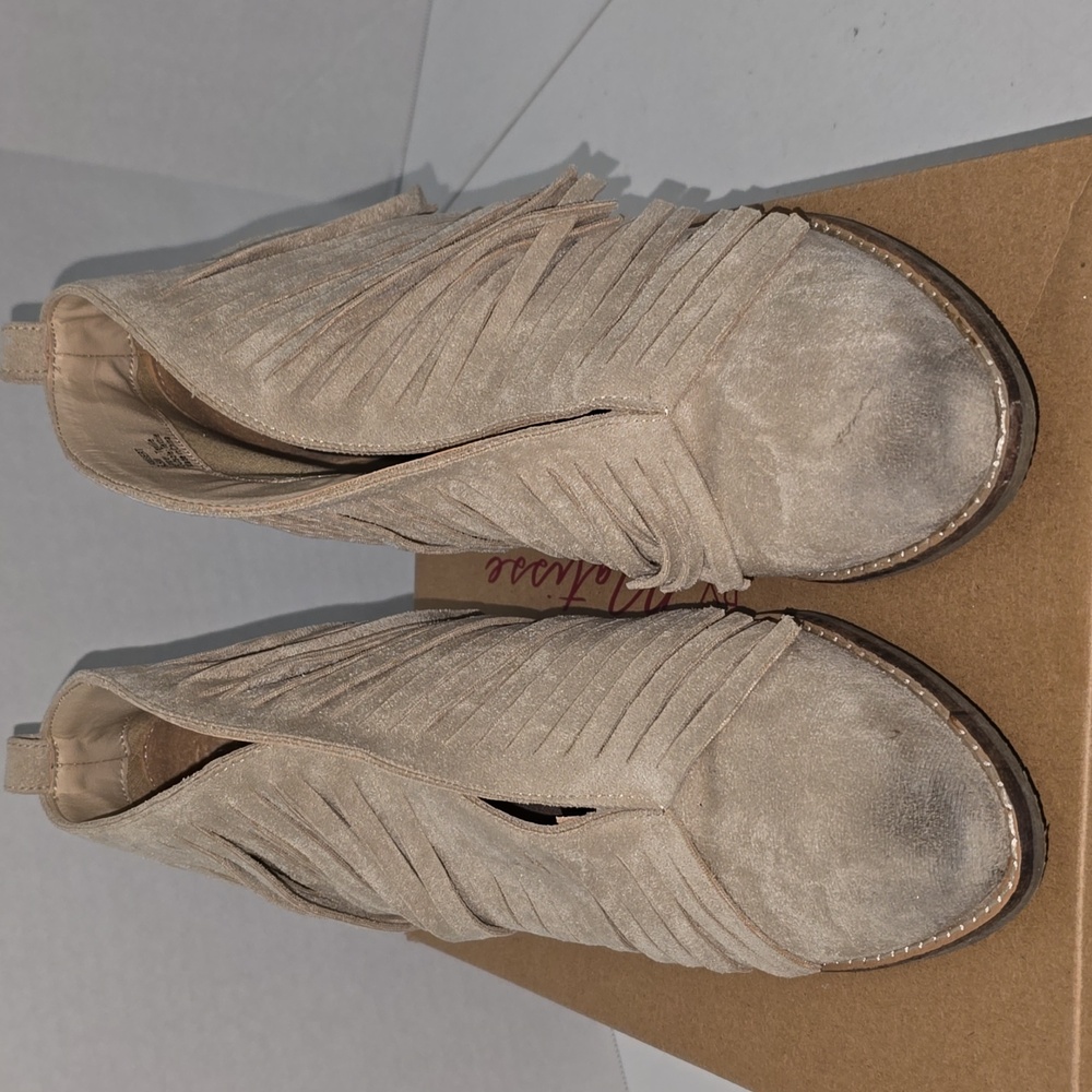 Coconuts by Matisse Lambert Boots Ivory Suede Fringe Western Womens Size 9.5